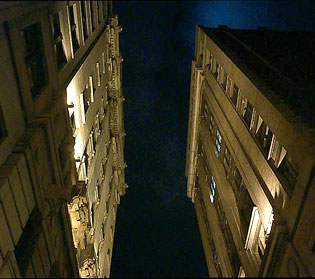 La grande porte ouest de la rue Saint-Paul